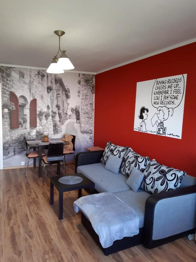 Appartement Kwadrat Maja à Wałbrzych Extérieur photo